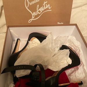 CHRISTIAN LOUBOUTIN
Black Leather Platform Tuctopen Heels Size 6
